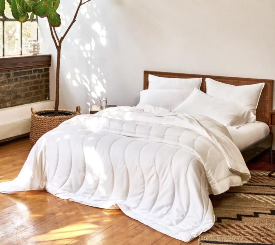 best comforters for hot sleepers