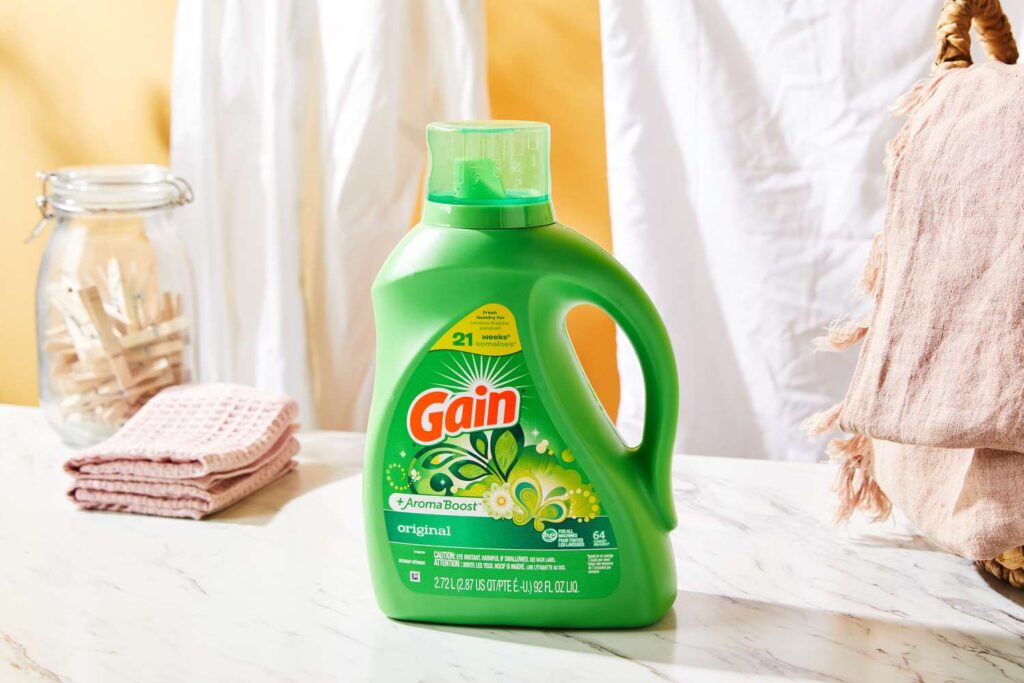 best smelling laundry detergent